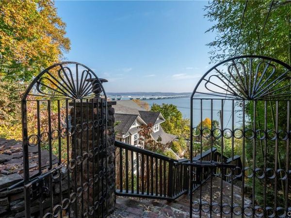 89 River Road , Nyack, NY 10960