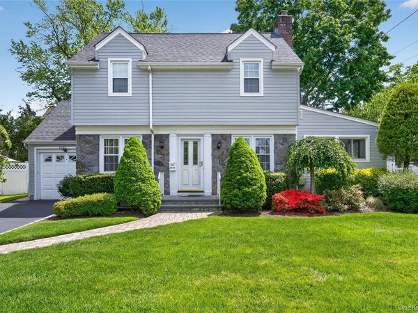 2062 E Webster Street , Merrick, NY 11566