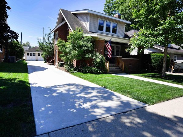 2226 W ROHMANN Avenue, West Peoria, IL 61604