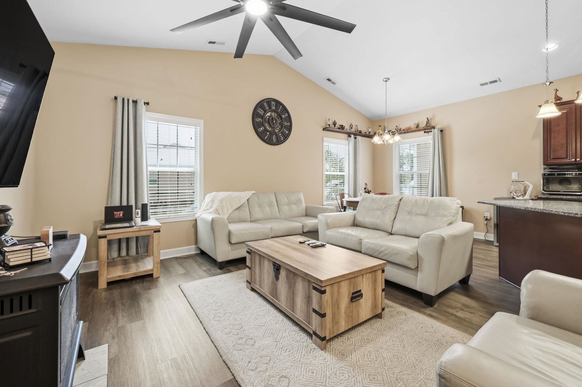 4329 Grande Harbour Blvd.  Photo 7
