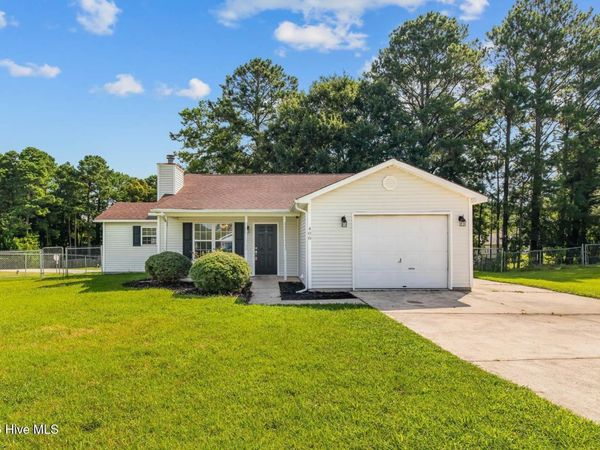408 Bluegrass Circle , Jacksonville, NC 28546