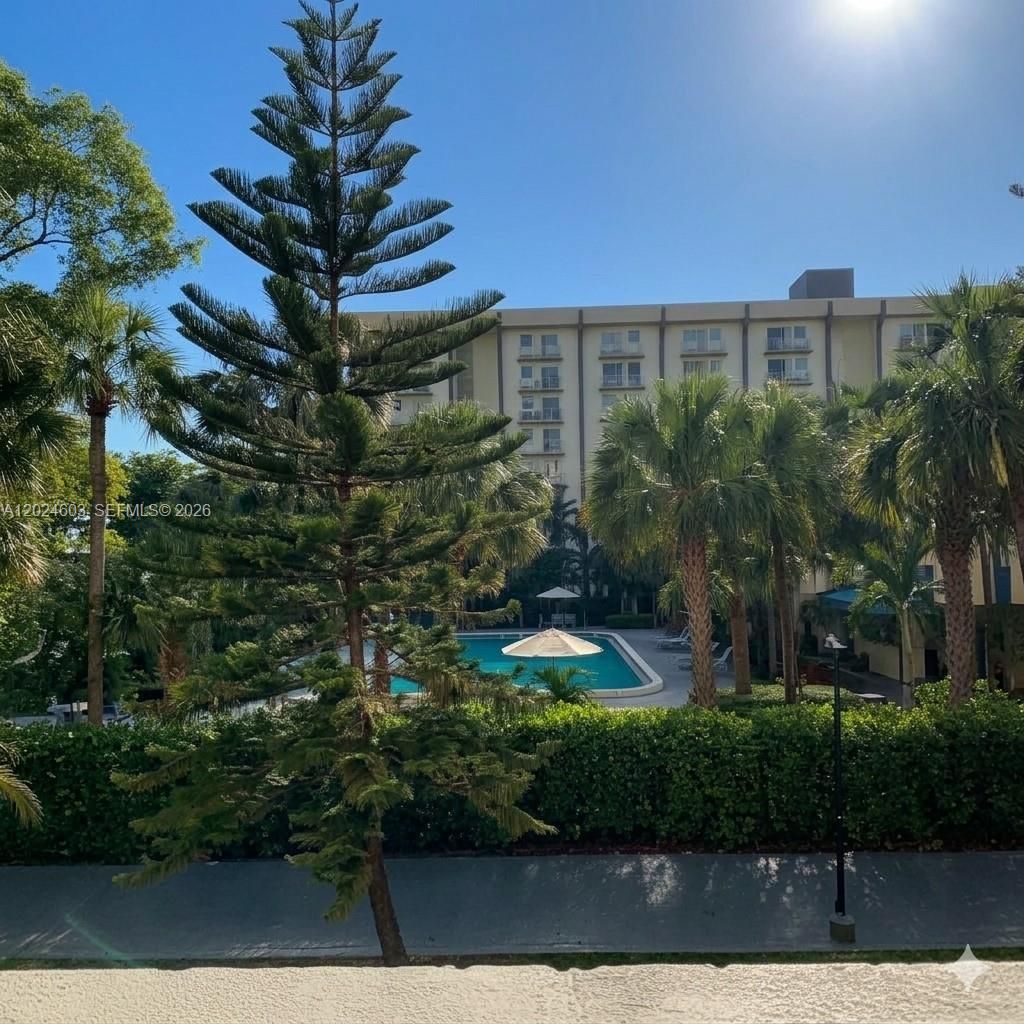 4550 NW 9th St , Unit 203E, Miami, FL 33126 Photo
