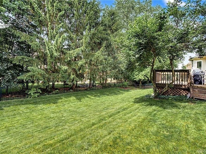 83 S Glen Oak Drive, Springboro, OH 45066 Photo 3