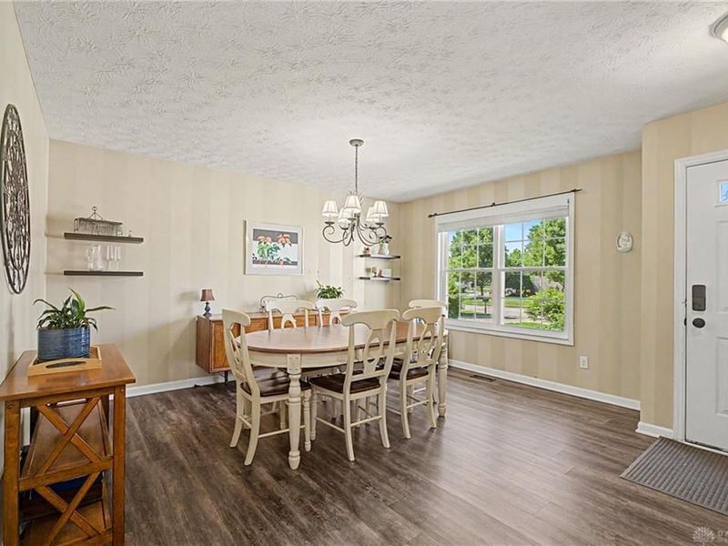 83 S Glen Oak Drive, Springboro, OH 45066 Photo 9