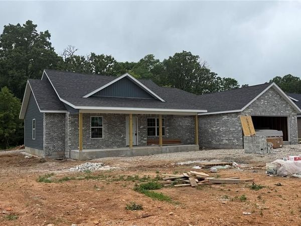 1100 Daytona Drive , Lebanon, MO 65536