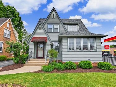 743 & 743 1/2 Harding Way West, Galion, OH 44833