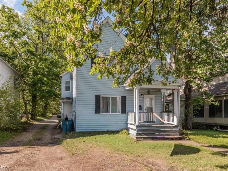 1143 W 9th Street , Lorain, OH 44052 Photo 2
