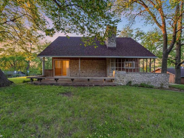 15266 Bayside Avenue, Clear Lake, IA 50428