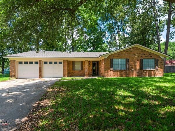 9800 W Trails End , Shreveport, LA 71118