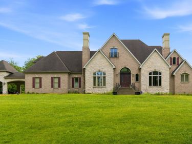 22 Timberwood Drive, Simpsonville, KY 40067