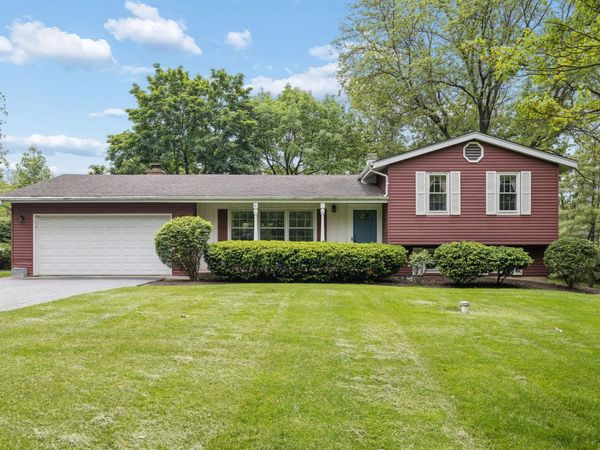 23W081 Red Oak Drive , Glen Ellyn, IL 60137