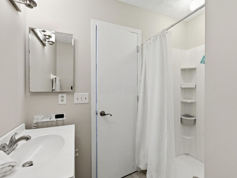 1681 Hale Court, Columbus, OH 43228 Photo 18