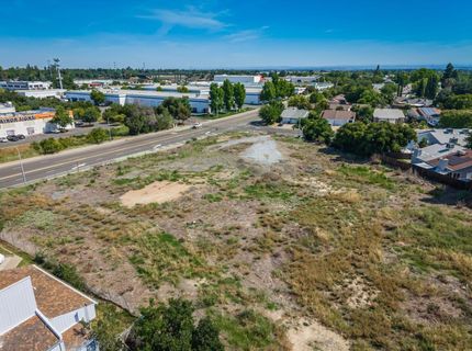 Roseville Rd, Sacramento, CA 95842 Photo