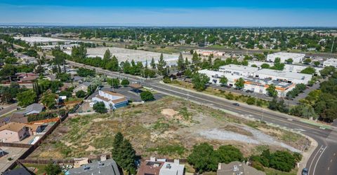Roseville Rd, Sacramento, CA 95842 Photo