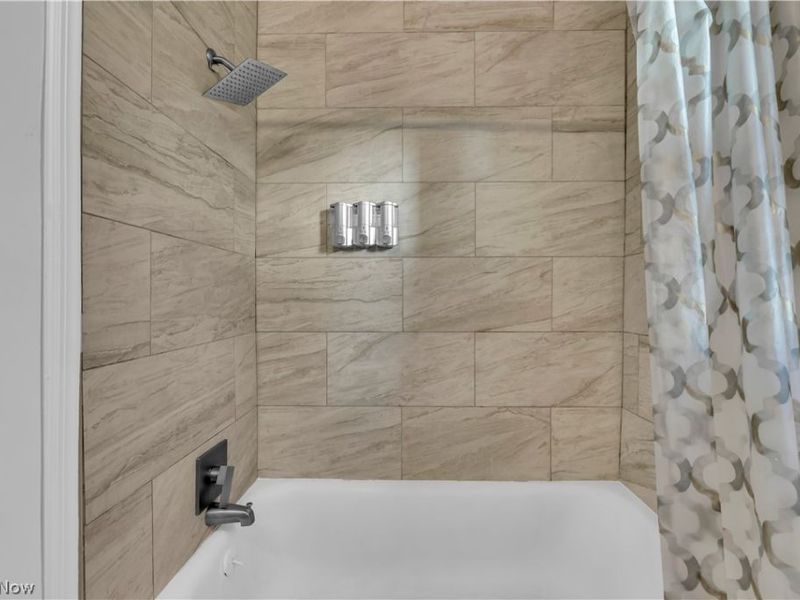 13813 Leroy Avenue , Cleveland, OH 44135 Photo 21