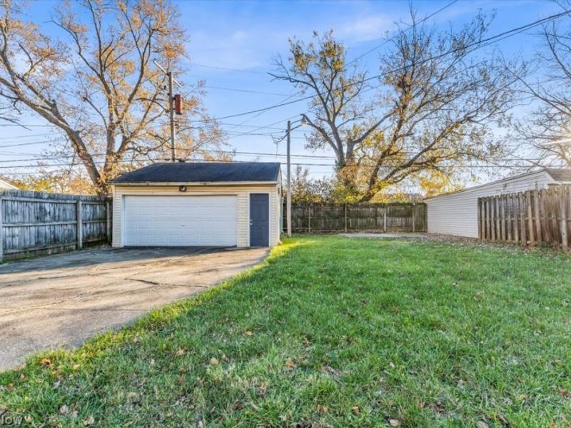 13813 Leroy Avenue , Cleveland, OH 44135 Photo 23