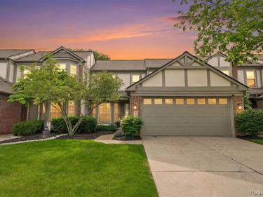 2216 Lone Wolf Lane, CANTON, MI 48188
