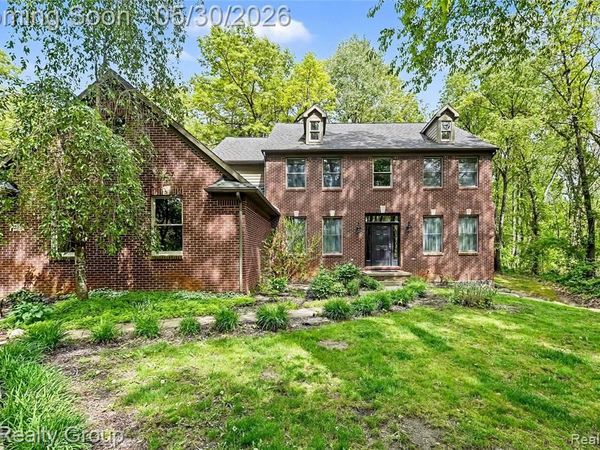 2215 High Meadows Drive, Brandon Twp, MI 48462