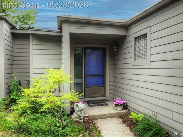 671 Watersedge Drive , Ann Arbor, MI 48105