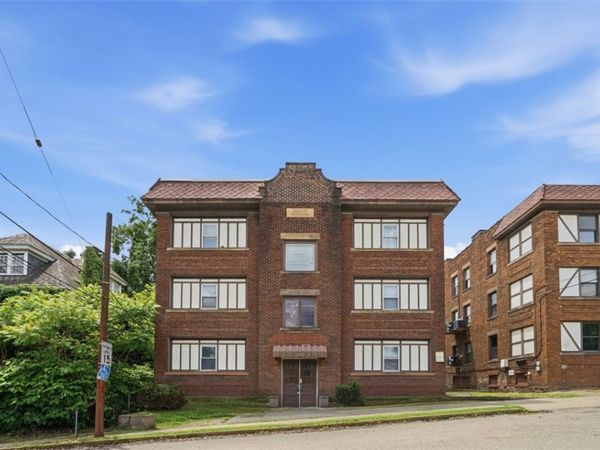 19 Singer Ave, Mc Kees Rocks, PA 15136