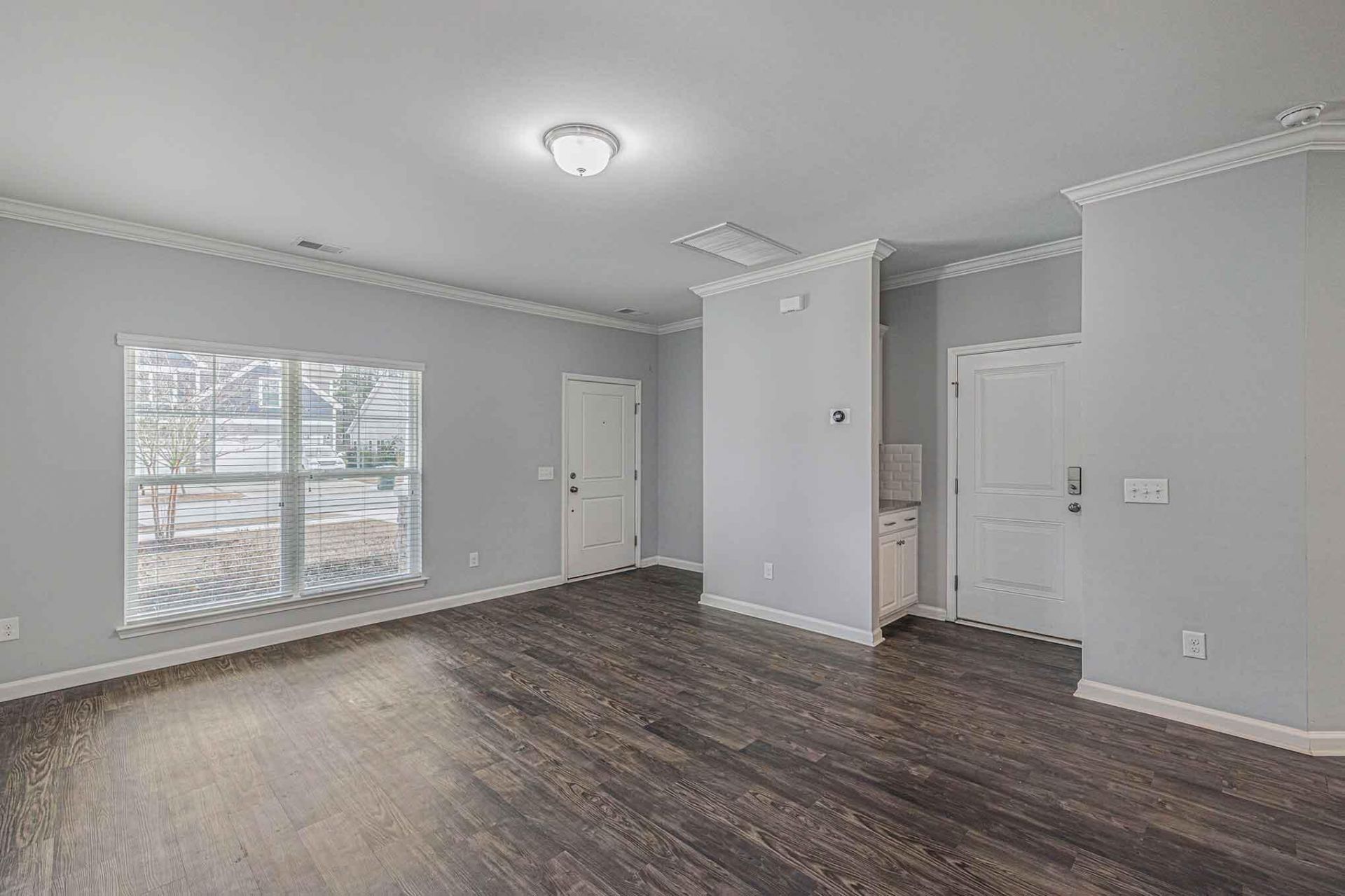 1602 Fishbone Drive Photo 5