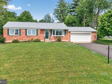 3207 SHARON LANE, NORRISTOWN, PA 19403