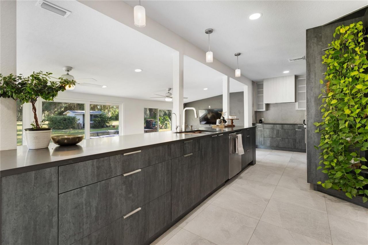511 Lake Miriam Drive, Lakeland, FL 33813 Photo