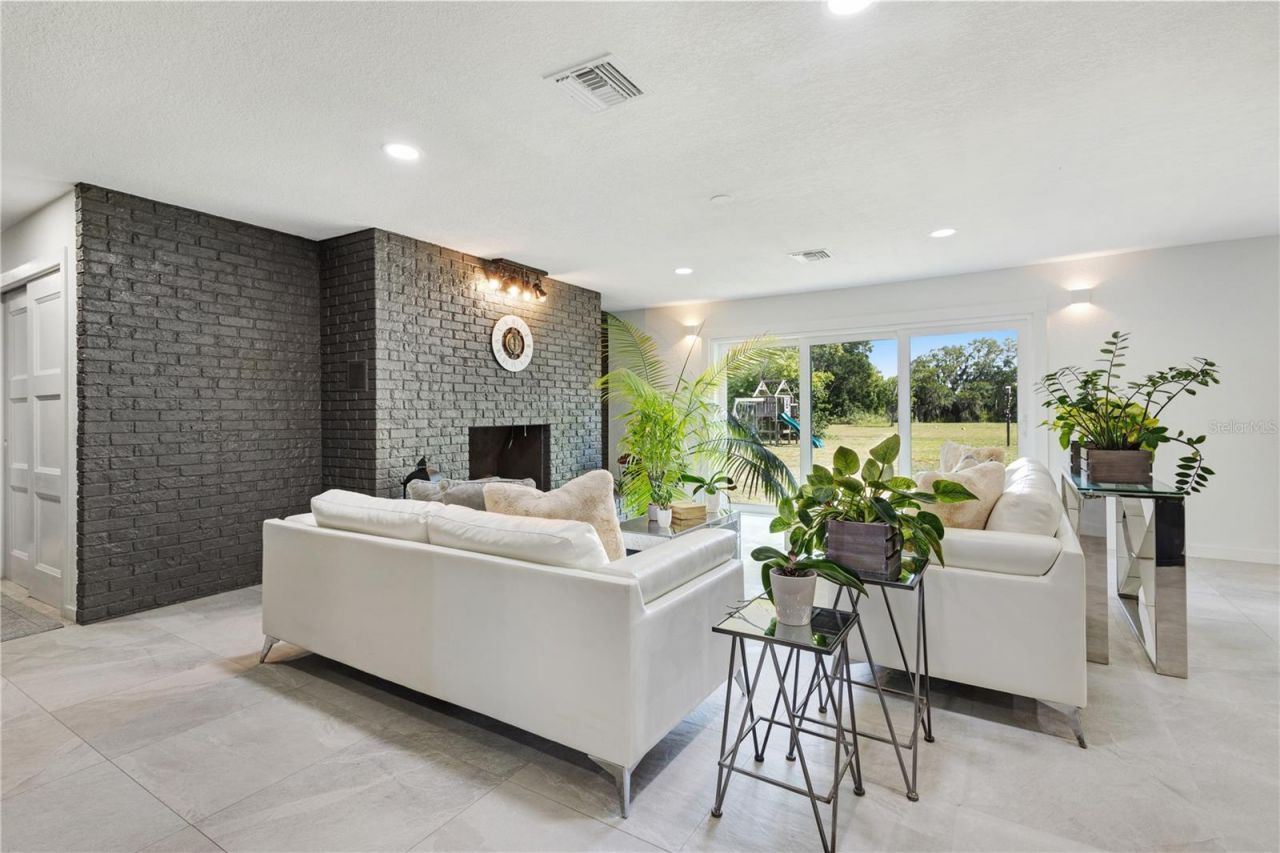 511 Lake Miriam Drive, Lakeland, FL 33813 Photo