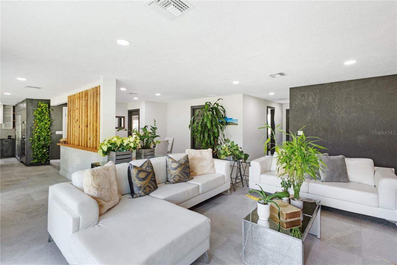 511 Lake Miriam Drive, Lakeland, FL 33813 Photo