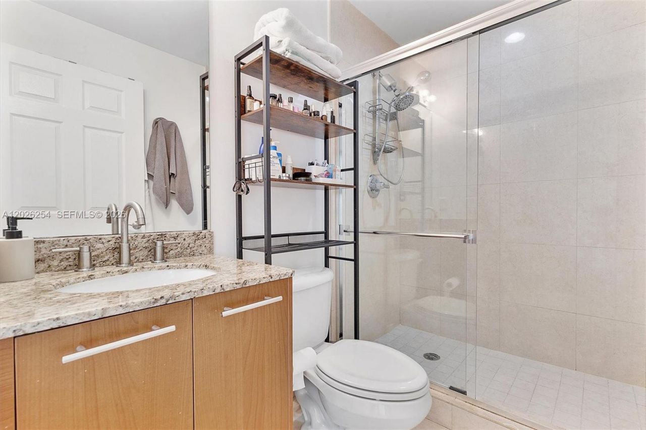 2704 NE 184th Ter, Aventura, FL 33160 Photo