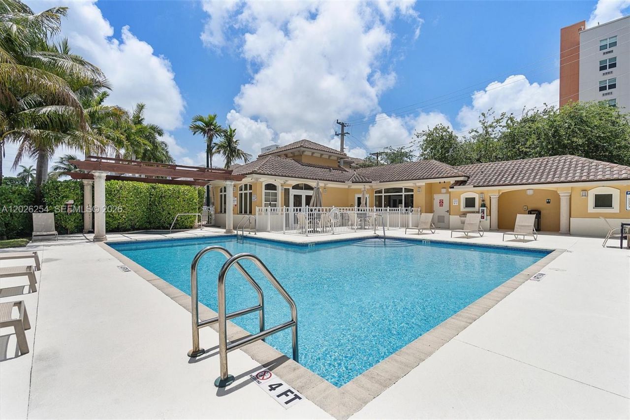 2704 NE 184th Ter, Aventura, FL 33160 Photo