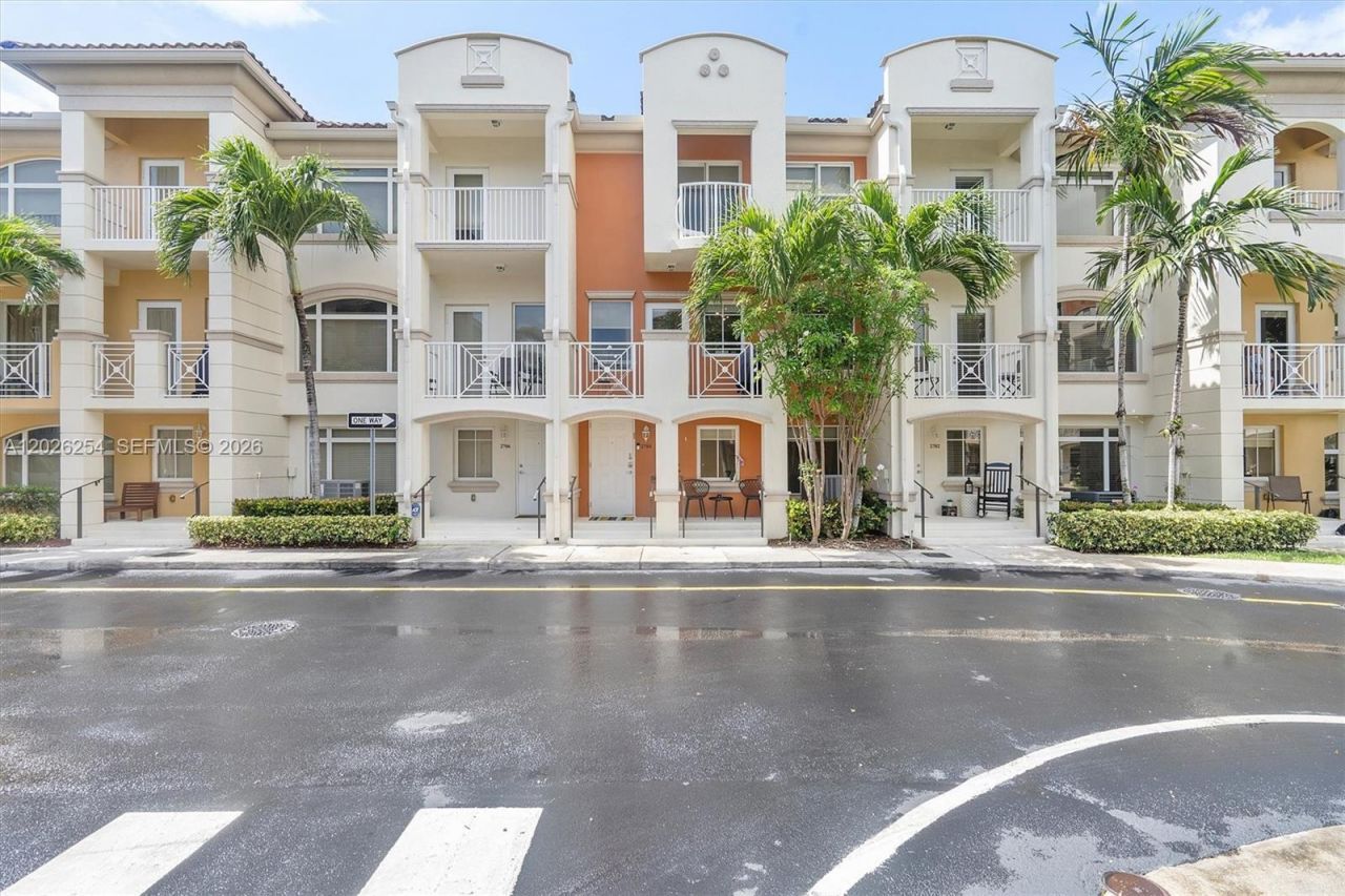 2704 NE 184th Ter, Aventura, FL 33160 Photo