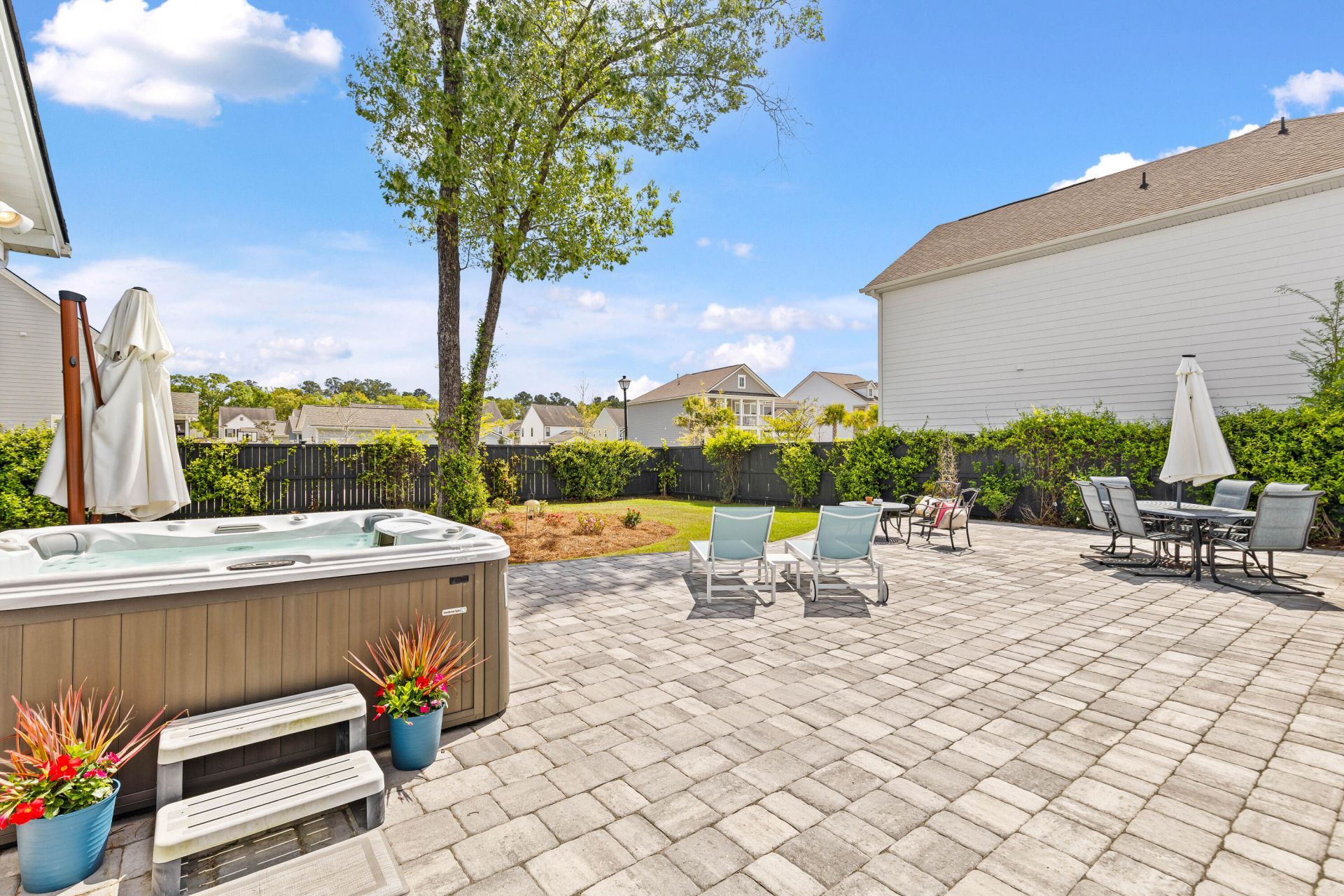 2085 Utsey Street Photo 6
