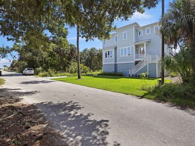 912 Cheehaw Street, Edisto Island, SC 29438