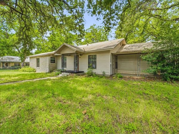 503 W Roberts Street , Gorman, TX 76454