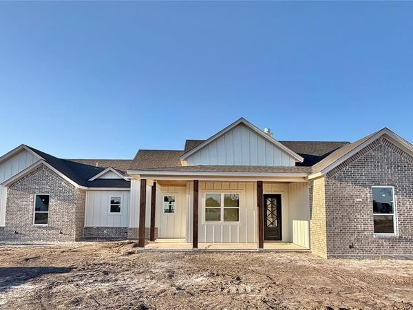 2016 Collin Street, Weatherford, TX 76085