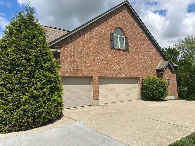 6451 Shady Oak Lane, Mason, OH 45040 Photo 2