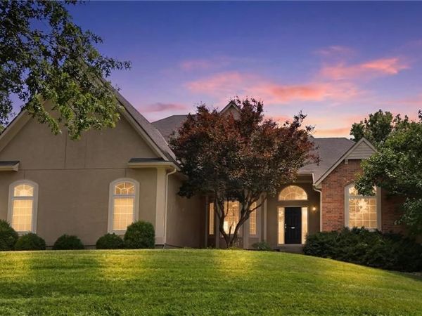 400 Bitter Creek Road, Lee's Summit, MO 64086