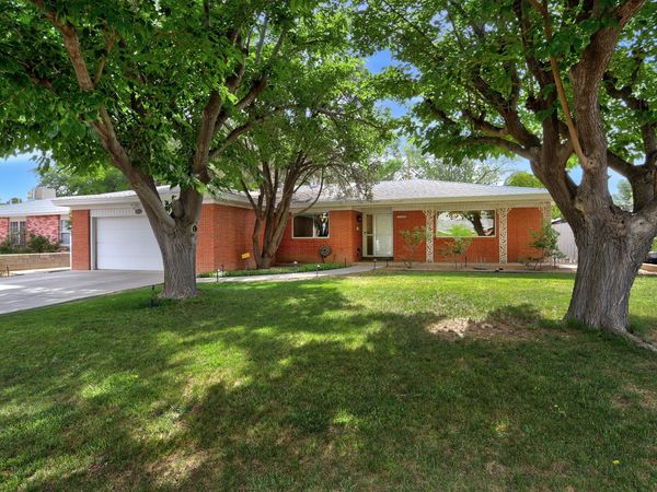 2808 Charleston Street NE, Albuquerque, NM 87110