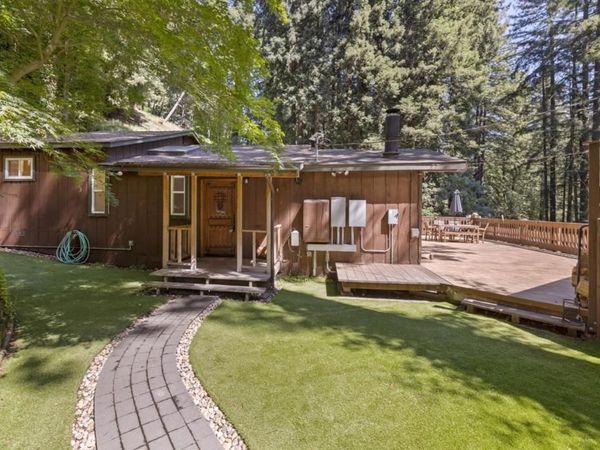 20851 Assiniboine Trail, Los Gatos, CA 95033