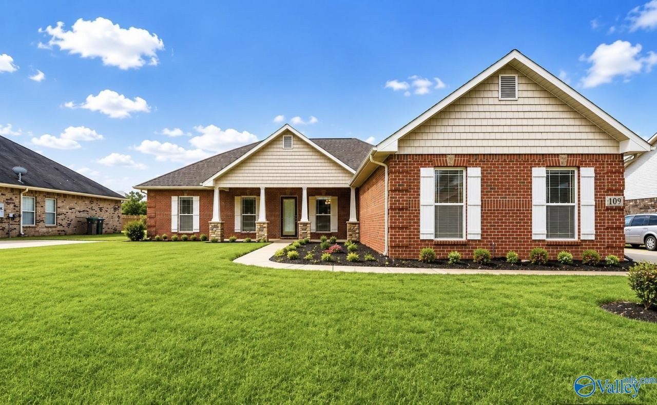 109 Harbor Glen Drive Sw, Madison, AL 35756 Main Photo