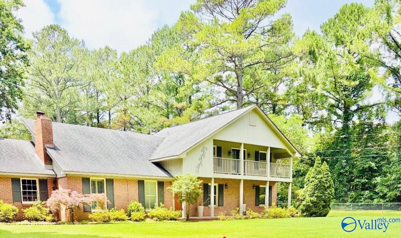 1037 Vestavia Drive, Decatur, AL 35603 Main Photo