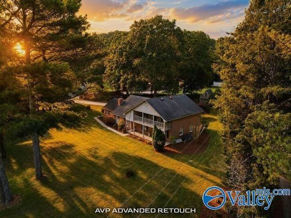 1037 Vestavia Drive, Decatur, AL 35603