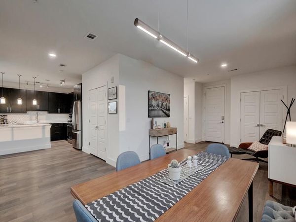 1615 E 7th ST, Unit 301, Austin, TX 78702