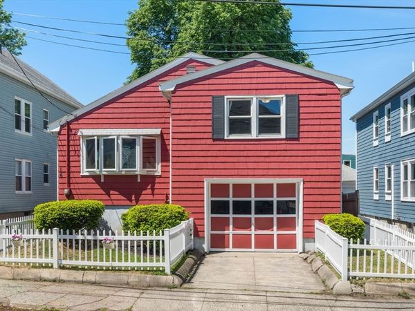 16 Geneva St, Salem, MA 01970