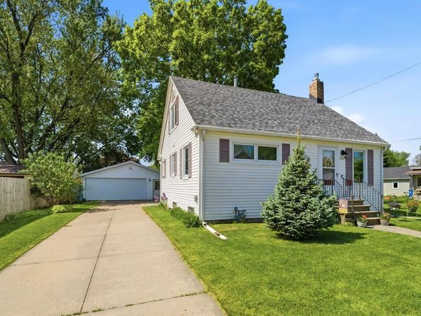1341 OTTER AVENUE, Oshkosh, WI 54901