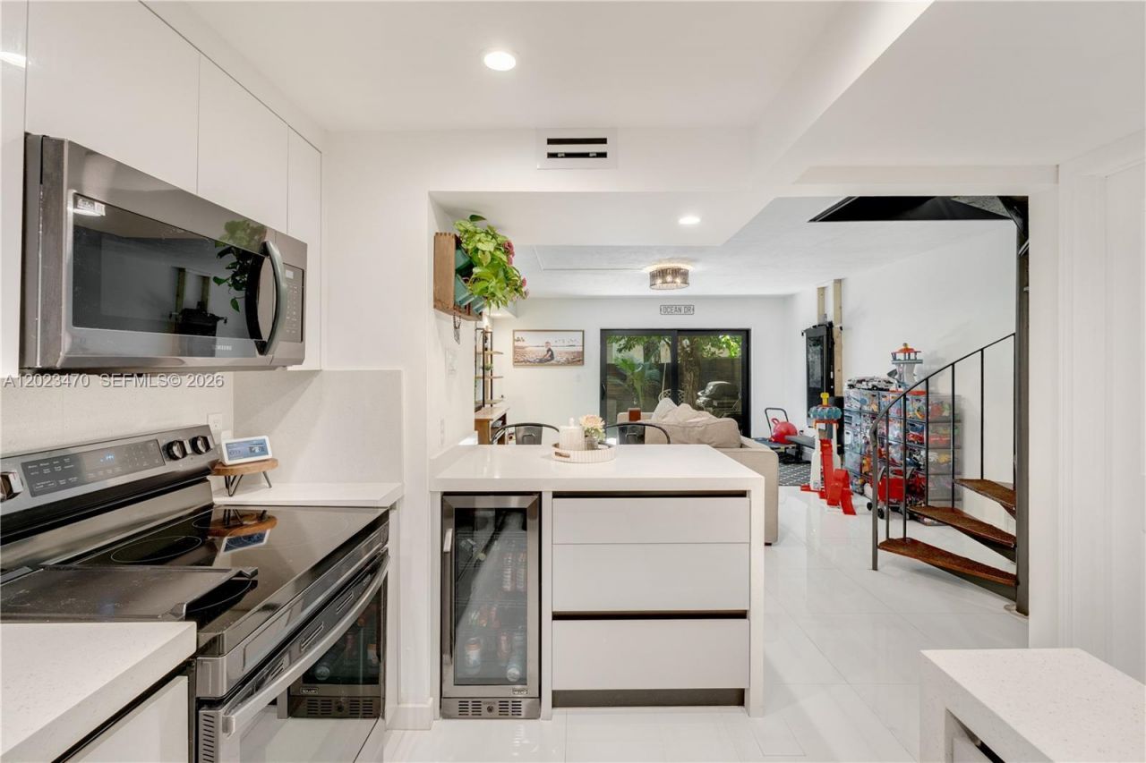 3214 W Trade Ave , Unit III-5, Miami, FL 33133 Photo