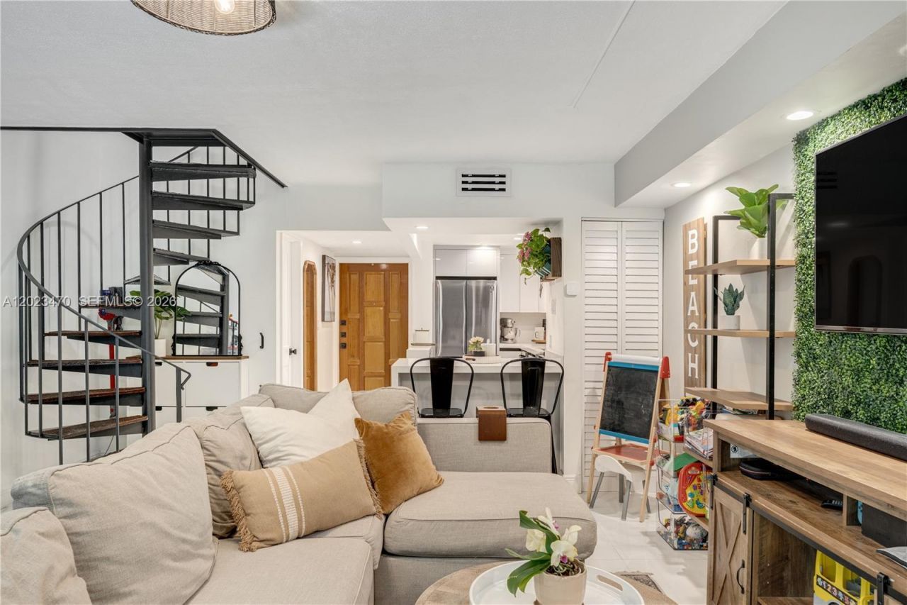 3214 W Trade Ave , Unit III-5, Miami, FL 33133 Photo