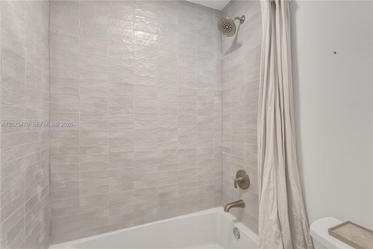 3214 W Trade Ave , Unit III-5, Miami, FL 33133 Photo