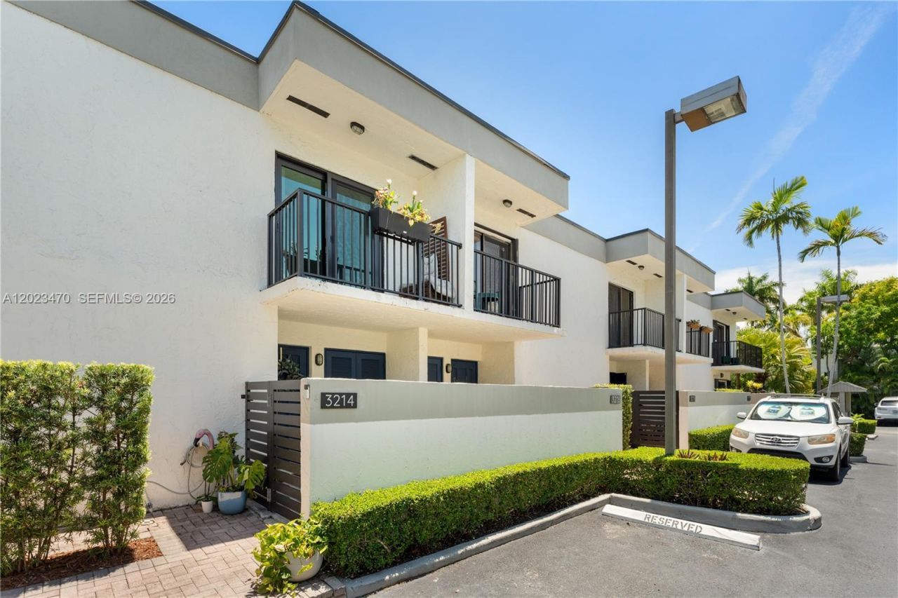 3214 W Trade Ave , Unit III-5, Miami, FL 33133 Photo